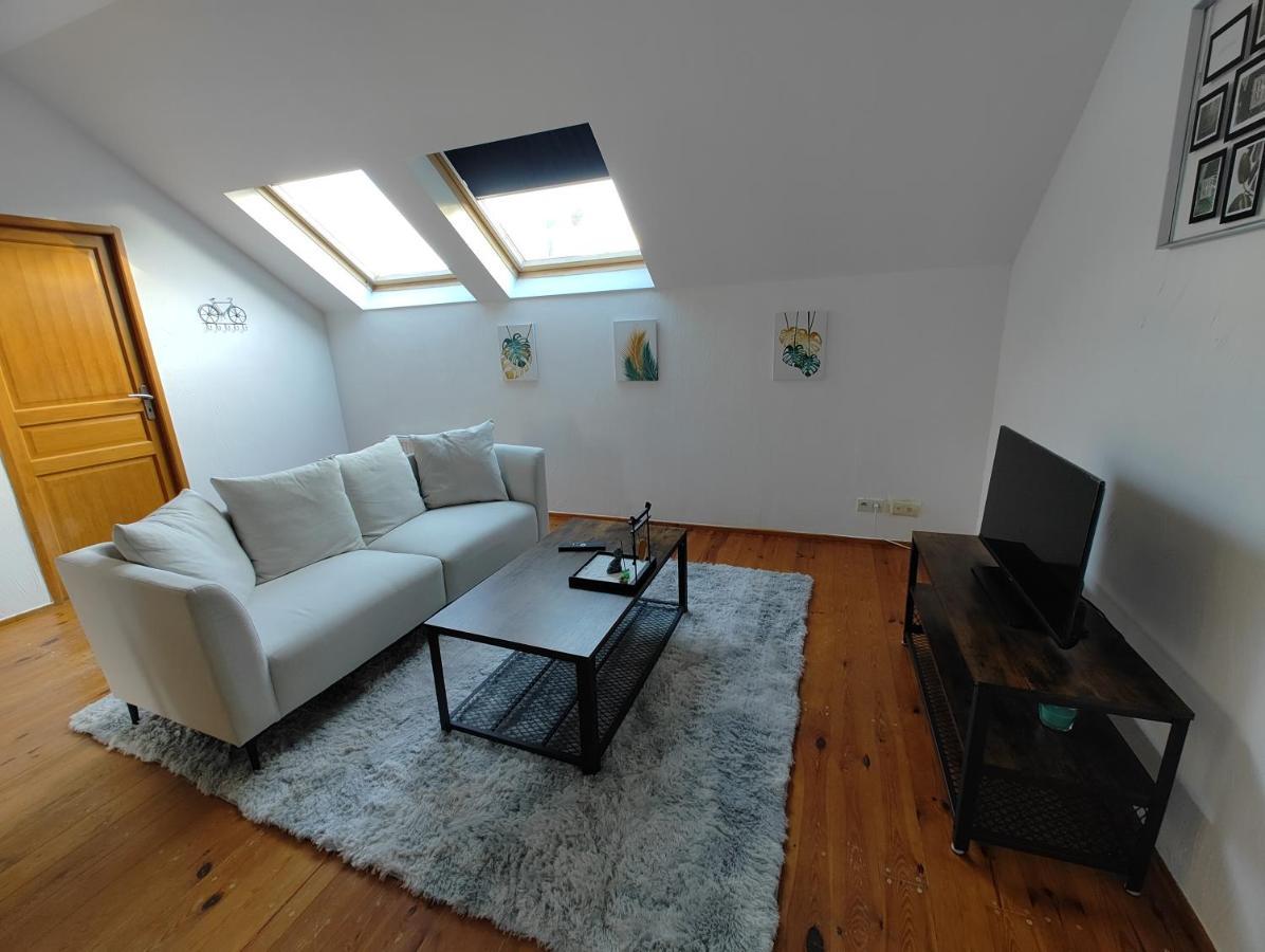 Cosy Appartement 2 Chambres Pont-de-l'Arche Luaran gambar