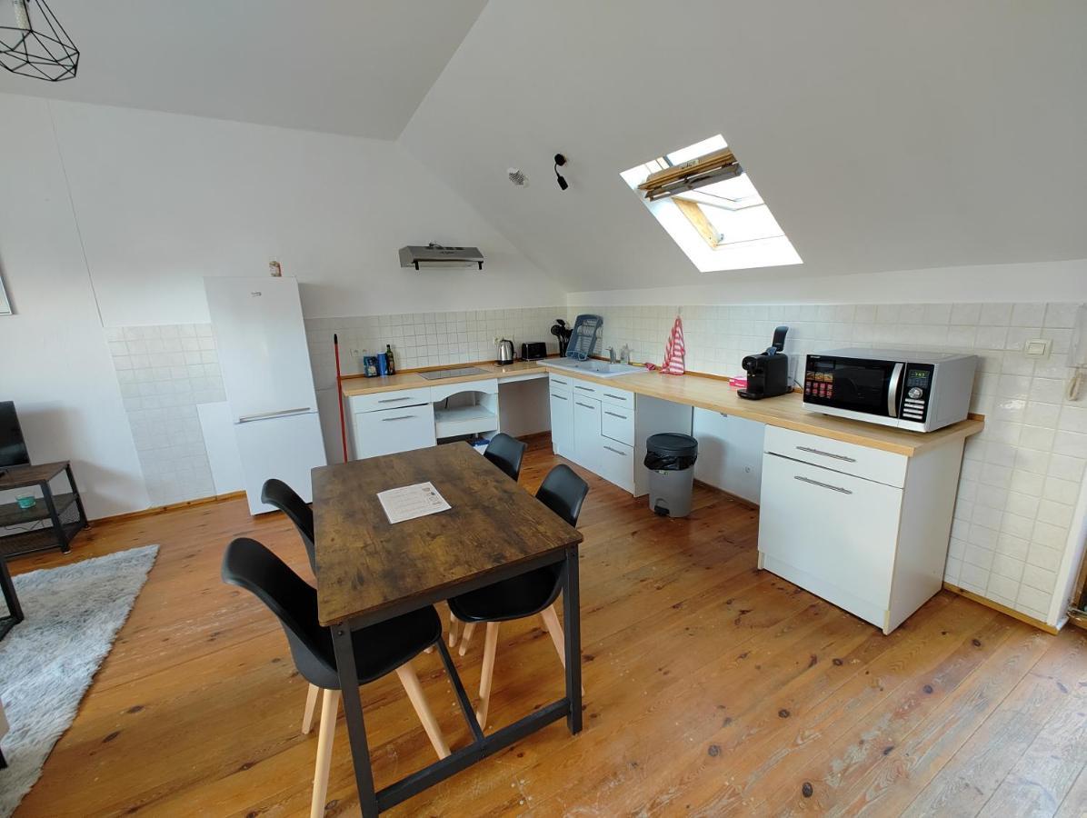 Cosy Appartement 2 Chambres Pont-de-l'Arche Luaran gambar