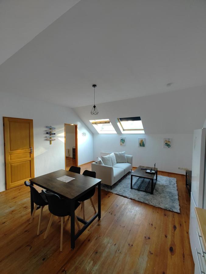 Cosy Appartement 2 Chambres Pont-de-l'Arche Luaran gambar